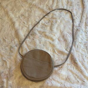 BAGGU Round Crossbody Bag in Taupe